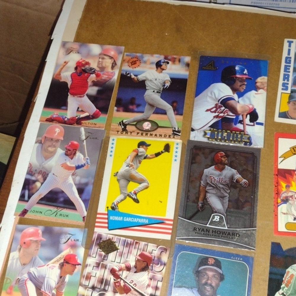 Assorted Baseball Trading Cards - Picture 7 of 7